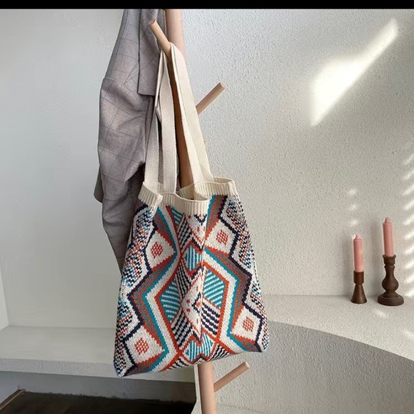 Handbag - Picture 3 of 3